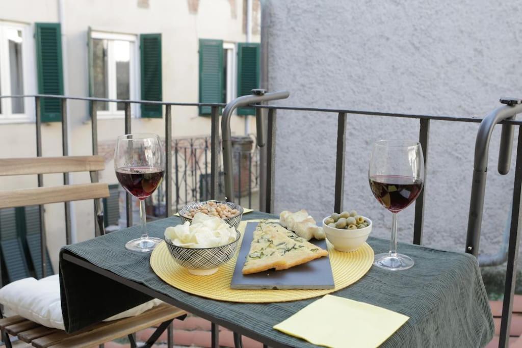 *New Attic*-Lucca Citycenter-Balcony-Netflix المظهر الخارجي الصورة